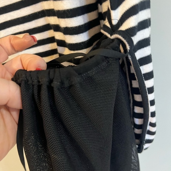 Scripted Women's Shirt Top Black White Stripes Medium - Picture 4 of 5